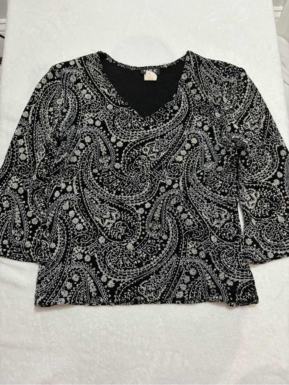 MSK Black & White Paisley V-Neck Long Sleeve Top